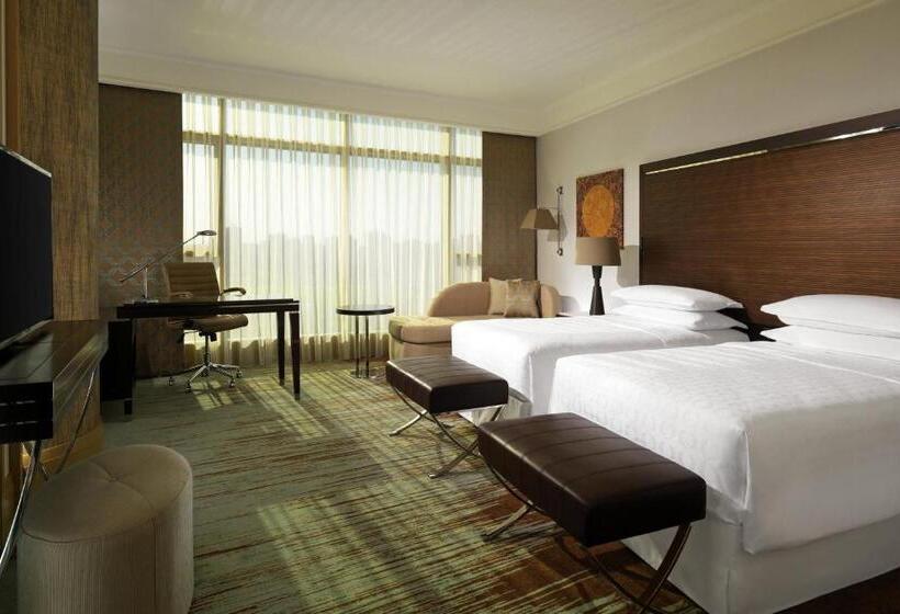 Deluxe room with river view, Sheraton Grand Adana