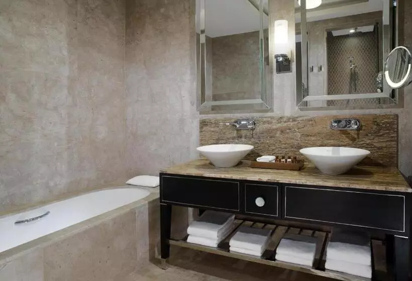آپارتمان لوکس 1 خوابه, Sheraton Grand Adana