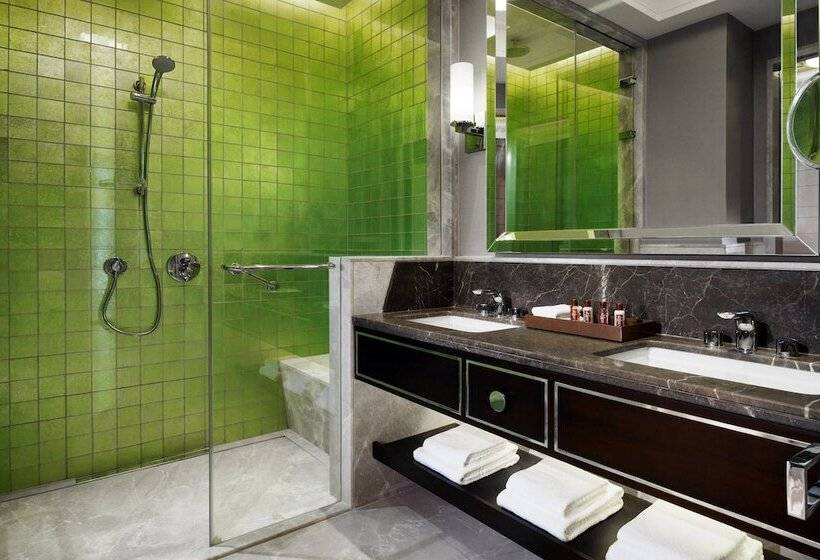 Classic room with river view, Sheraton Grand Adana