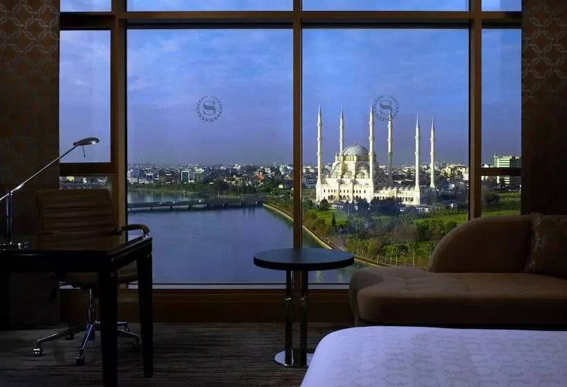 Deluxe room with river view, Sheraton Grand Adana