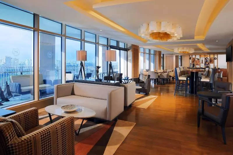 Club Room King Bed, Sheraton Grand Adana
