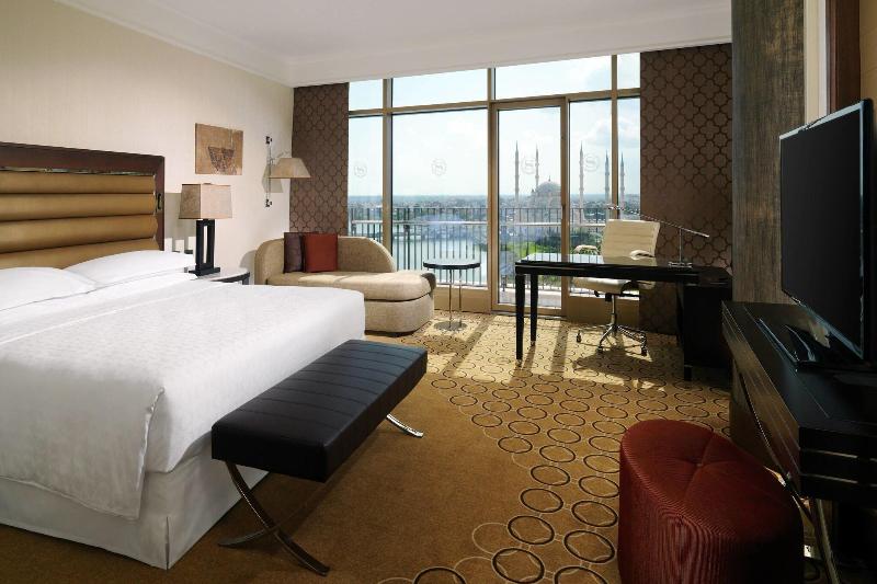 Club Kamer met Kingsize Bed, Sheraton Grand Adana