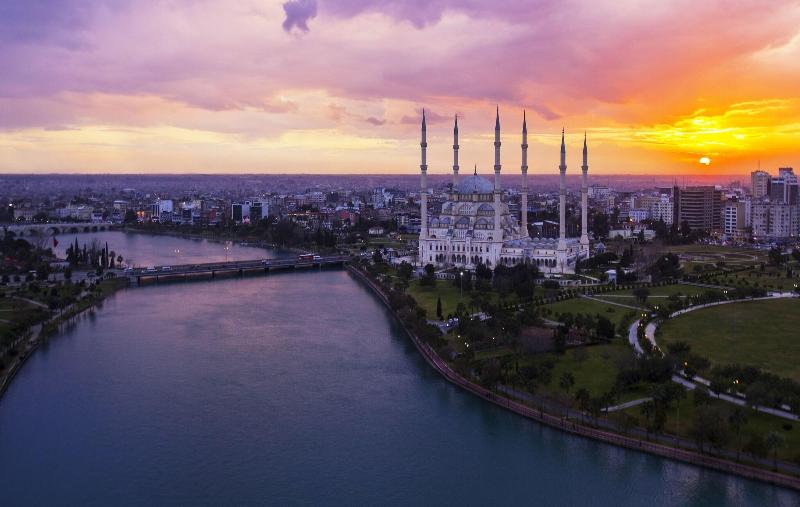 Deluxe room with river view, Sheraton Grand Adana