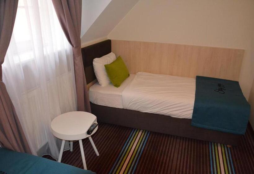 إستوديو قياسى, Stay Inn Hotel Gdańsk
