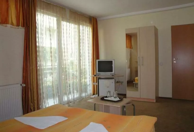スタンダードルーム, Suri Guesthouse