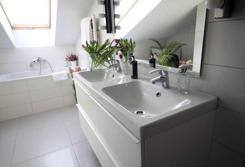 스위트, Malta Premium