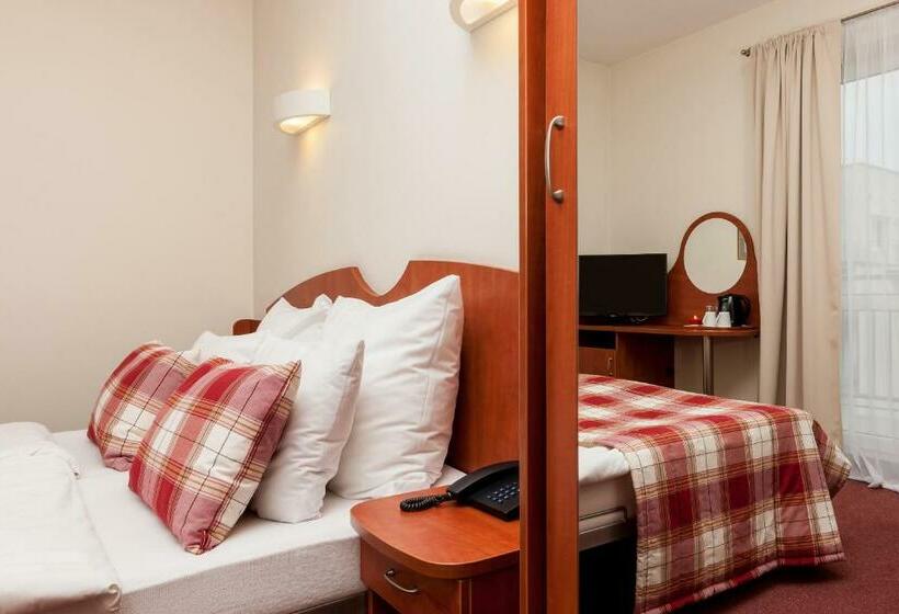 غرفة قياسية مزوَّدة بشُرفة, Rezydencja Bielik