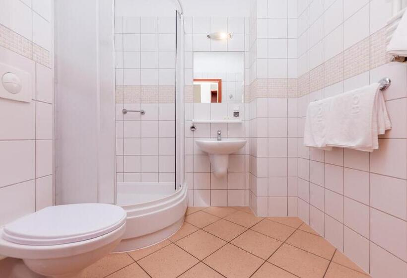 شقة غرفة واحدة, Rezydencja Bielik