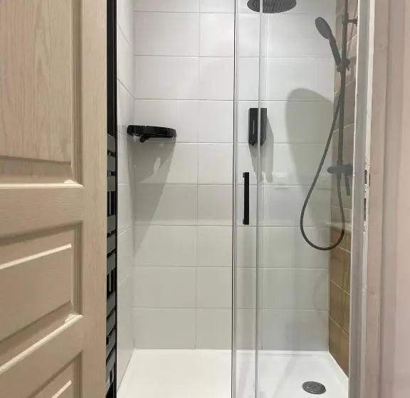 デラックススイート, La Maison Du Clocher