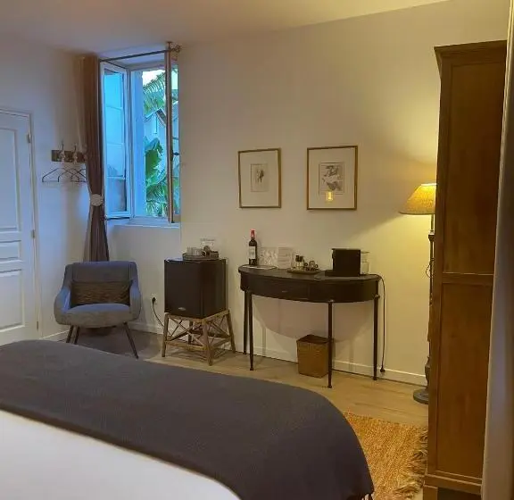 デラックスルーム, La Maison Du Clocher