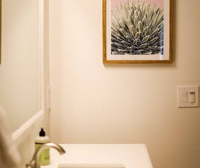 Дом 1 Спальня, Amachen Cabin   Pet & Family Friendly   Woof Woof!