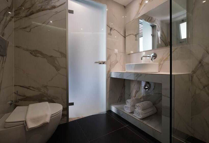 ジュニアスイート, Terezas