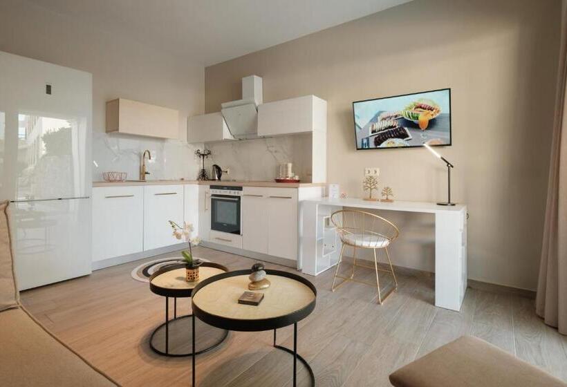 プールビュージュニアスイート, Terezas