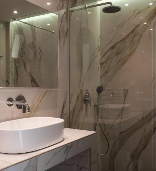 ジュニアスイート, Terezas