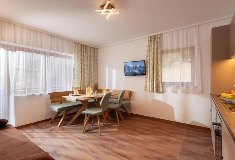 דירת חדר נוף לגינה, Pension Gieringer