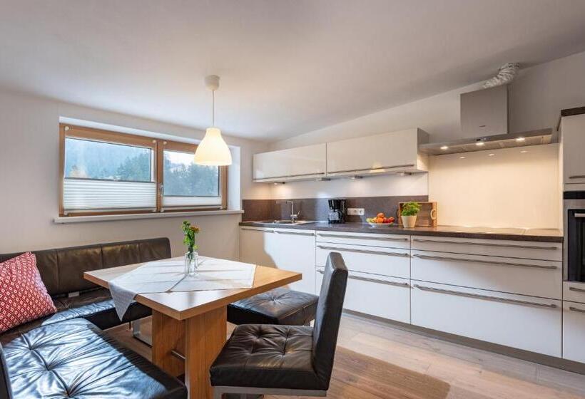 דירת חדר, Pension Gieringer