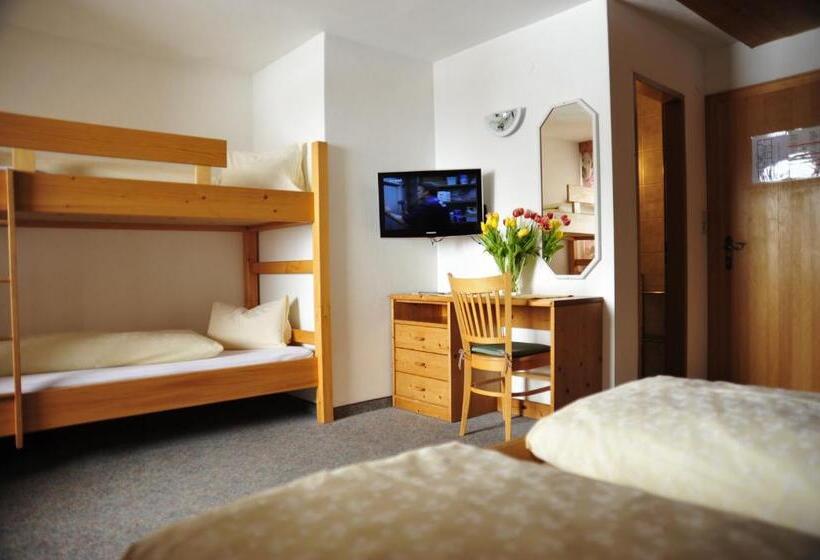 חדר משפחתי, Ferienhotel Iris