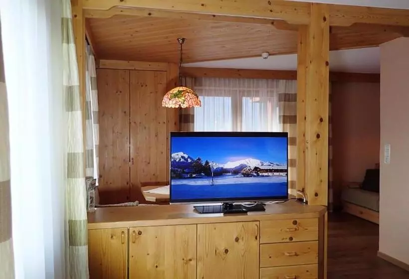 1 Bedroom Apartment Lake View, Frühstückshotel Margret