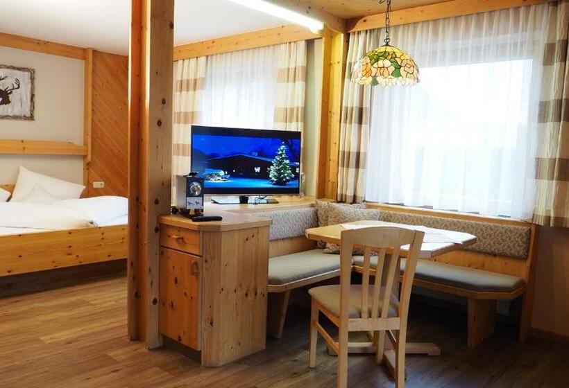 1 Bedroom Apartment Lake View, Frühstückshotel Margret