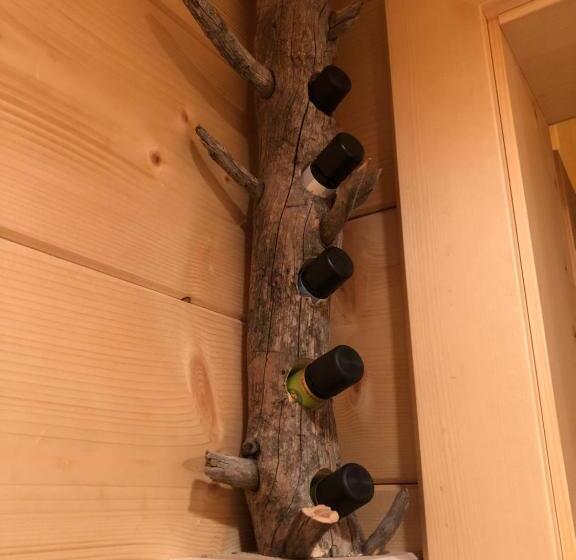 דירת שלושה חדרים, Grenerhof