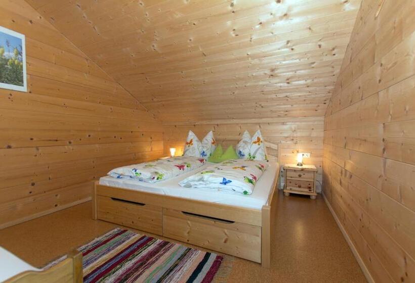 דירת שלושה חדרים, Grenerhof