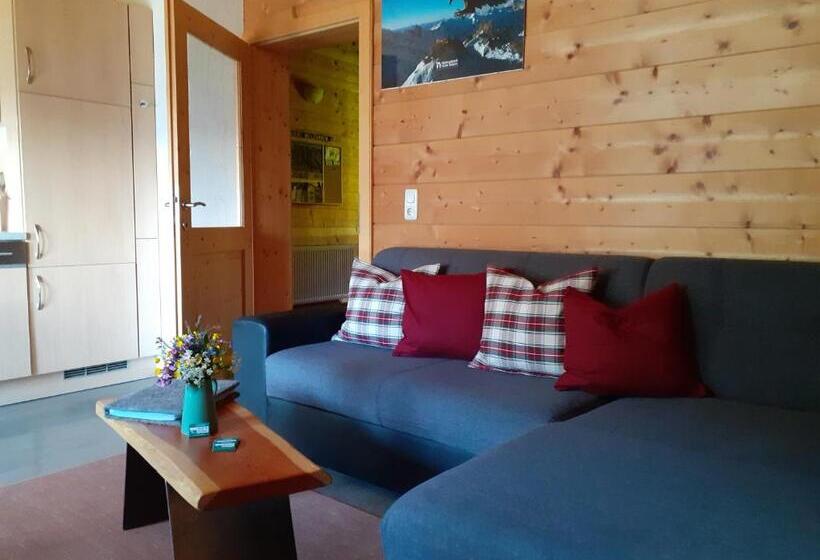 דירת שלושה חדרים, Grenerhof