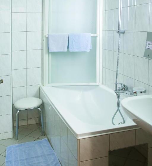 스탠다드 룸, Alter Telegraf