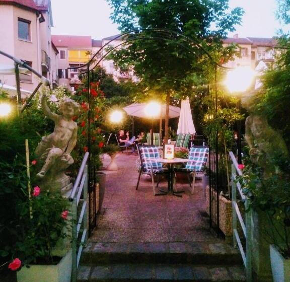 스탠다드 룸, Alter Telegraf