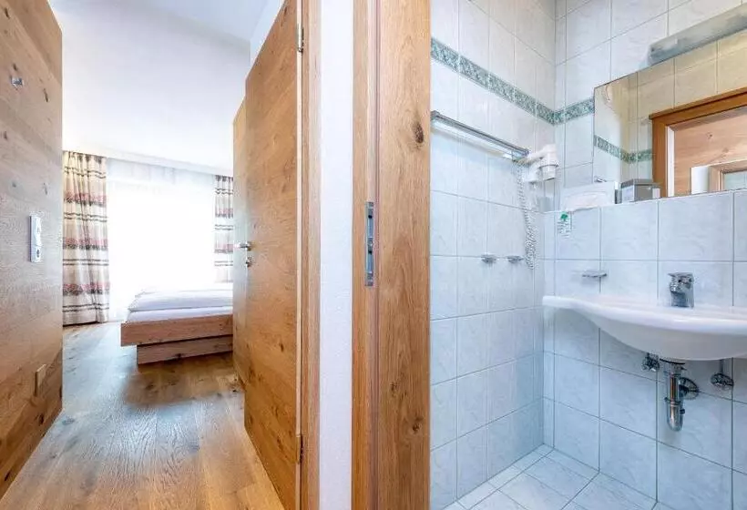Standard-huone Parveke, Das Stoaberg