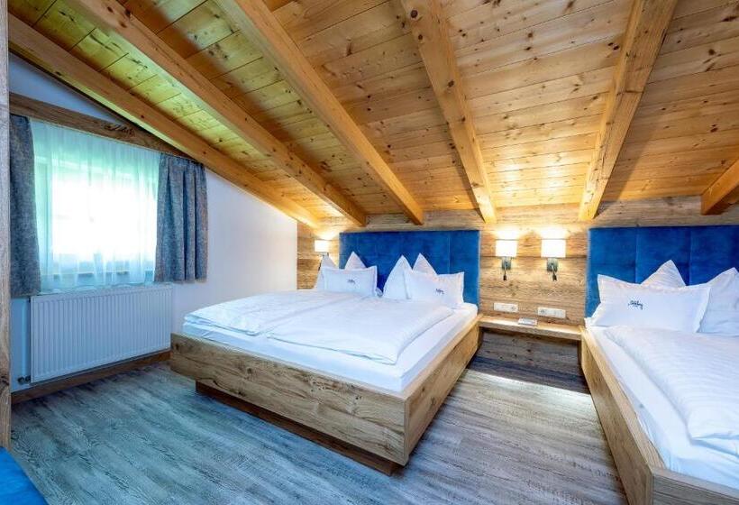 침실 1개 아파트, Das Stoaberg