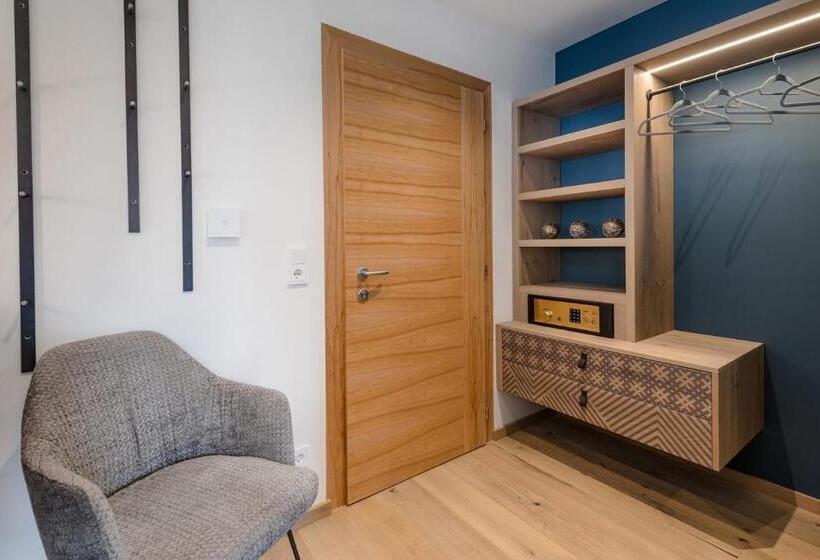 דירת חדר, Meerberg