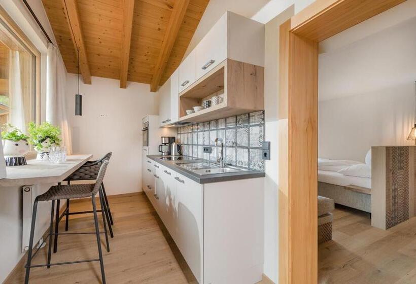 דירת חדר, Meerberg