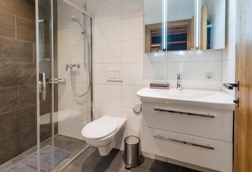 דירת חדר, Meerberg