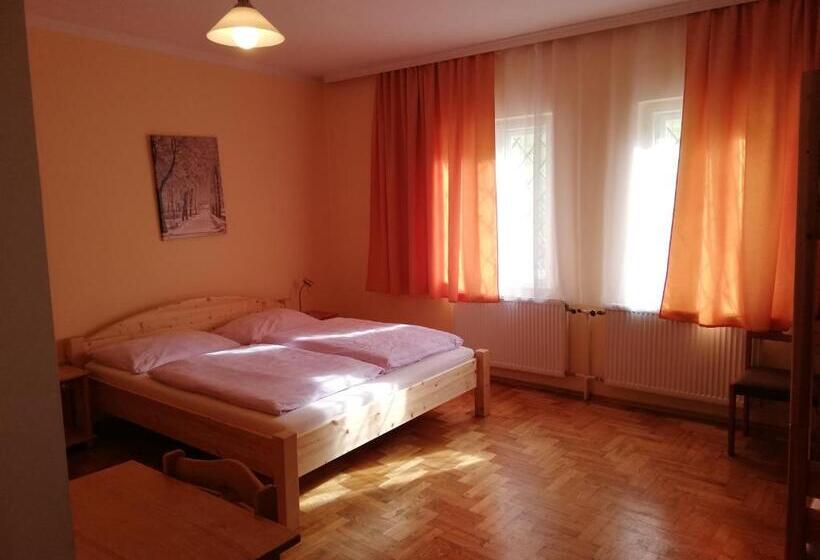 Номер Стандарт, Gasthof Kirchenwirt