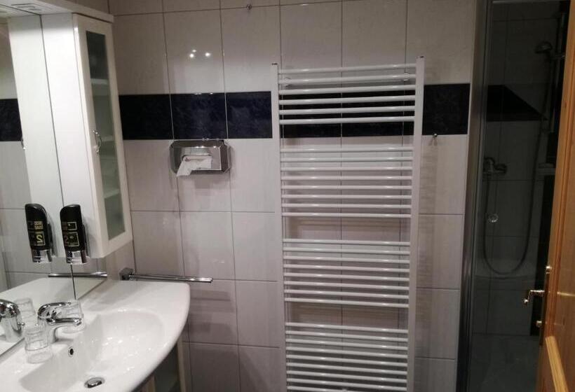 Трехместный Номер Комфорт, Gasthof Kirchenwirt