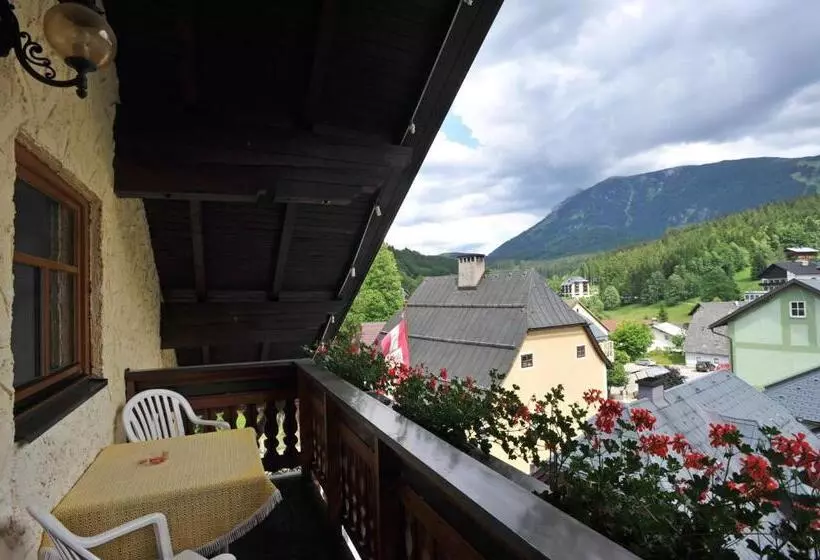 スタンダードスタジオ, Gasthof Kirchenwirt