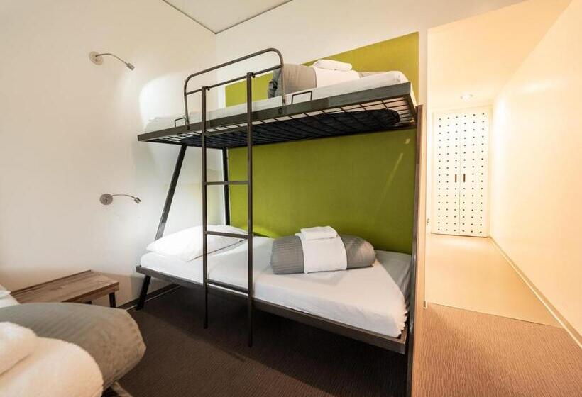 غرفة عائلية, Mytirol