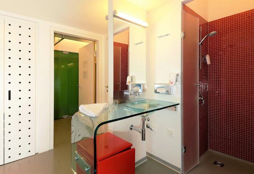 غرفة قياسية, Mytirol