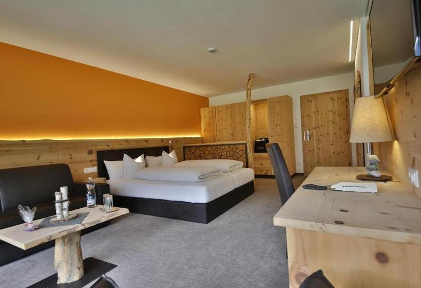 סוויטת ג'וניור, Romantik Resort & Spa Der Laterndl Hof