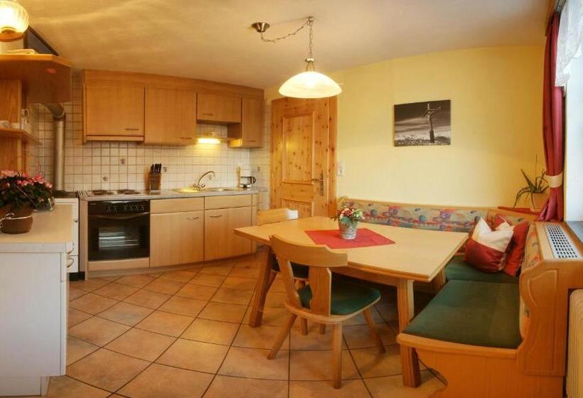 带2个卧室的公寓, Tobadillerhof