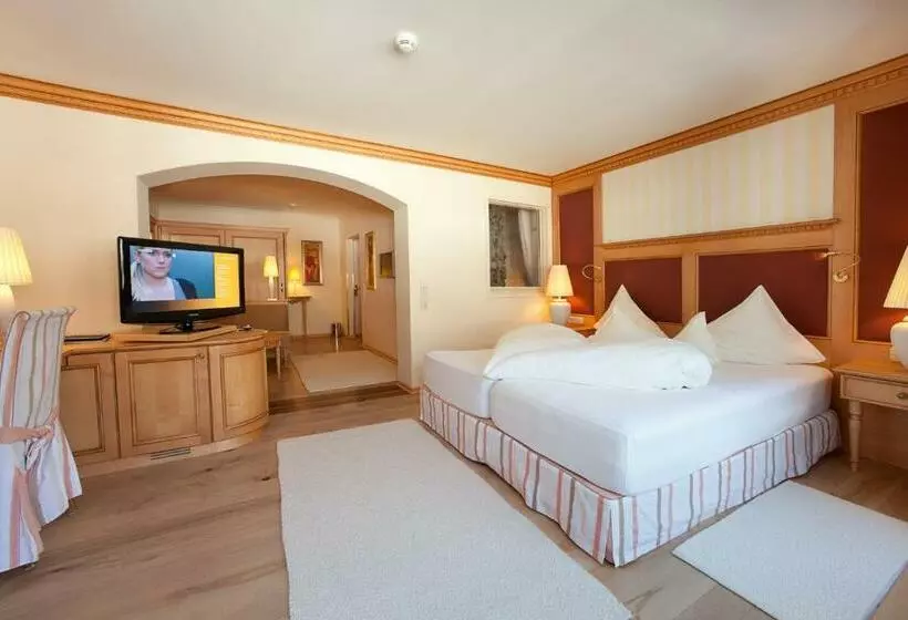 اتاق لوکس با بالکن, Wellnessresidenz Alpenrose