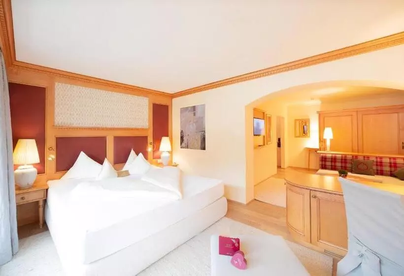 اتاق لوکس با بالکن, Wellnessresidenz Alpenrose