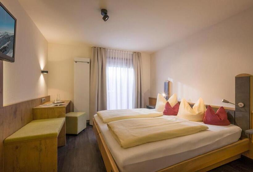 Номер Deluxe с Балконом, La Pasta Hotel Restaurant