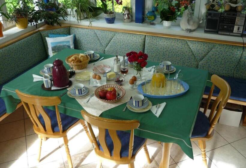 バルコニー付きスタンダードトリプルルーム, Oberrainbauer