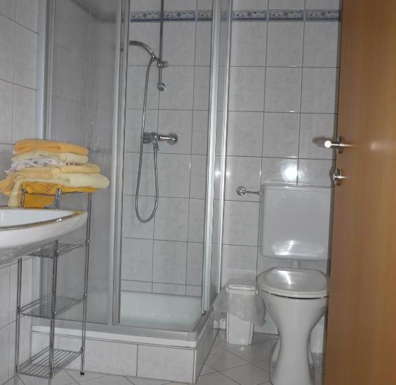 バルコニー付スタンダード4ベッドルーム, Oberrainbauer