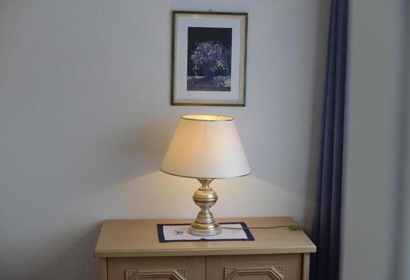 جناح, Gasthof Enzian