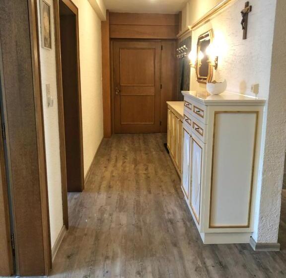 شقة غرفتين, Gasthof Enzian