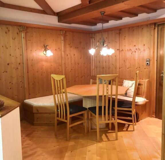 شقة غرفتين, Gasthof Enzian