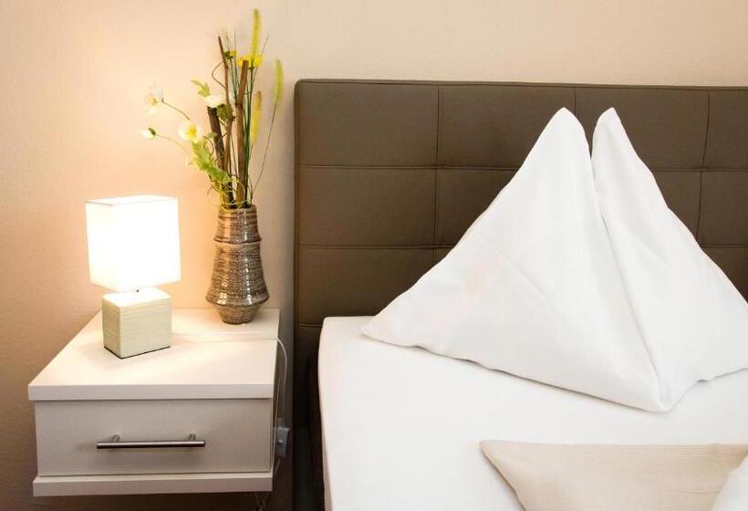 标准三人间, Stadthotel Kramer