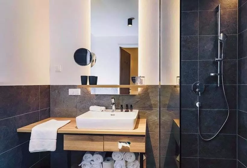 バルコニー付きスーペリアルーム, Stockinggut By Avenida Hotel & Residences